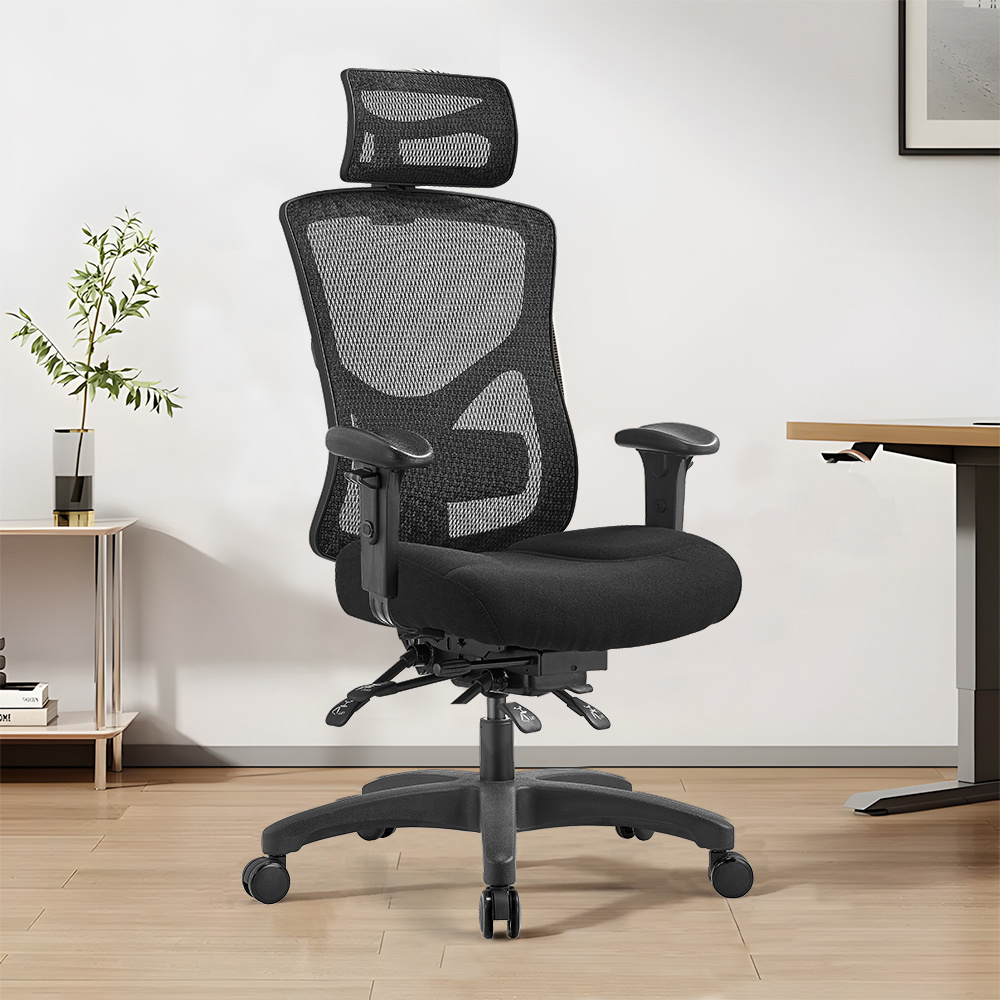 Pięcioramienna podstawa i kółka w fotelu ergOmed